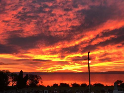Windsor Lodge & Caravan Park