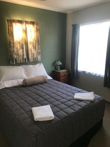 Windsor Lodge & Caravan Park
