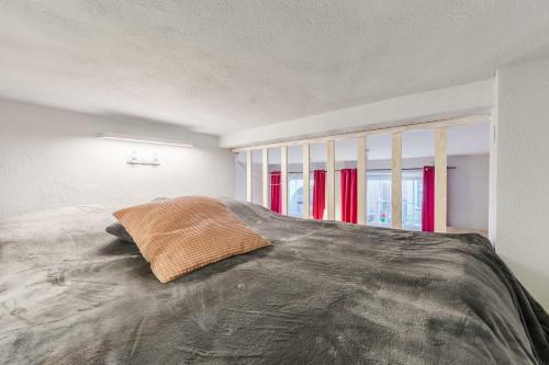 Golden Gate Apartment
