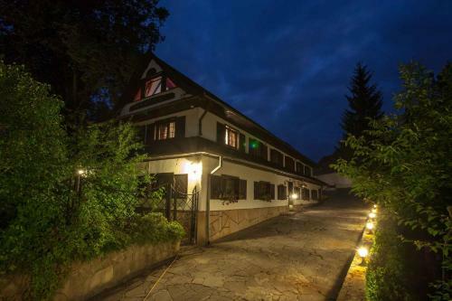 Hotel Grupa Harenda