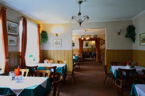 Posada Restaurant & Hostel "broadway"
