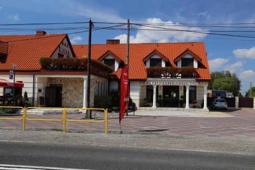 Hotel Zajazd Z?ota Podkowa