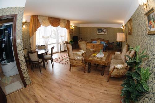 Hotel & Spa Antyczny Dw�r