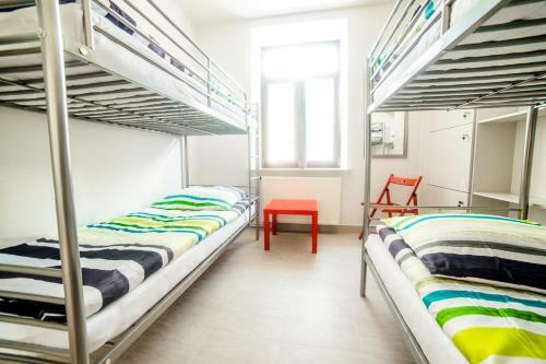 Mjhostel