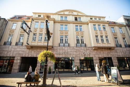Bed & Breakfast Bristol Economy
