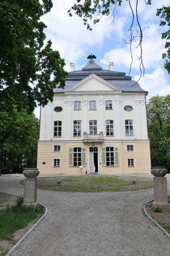 Hostal Zesp�? Pa?acowo-parkowy W Ostromecku