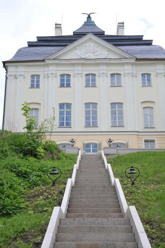 Hostal Zesp�? Pa?acowo-parkowy W Ostromecku