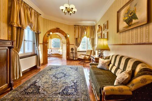 Hostal Pa?ac Brze?no