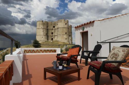 Hostal The Place At Evoramonte