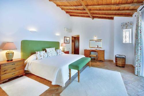 Sao Lourenco Villa Sleeps 10 Air Con Wifi