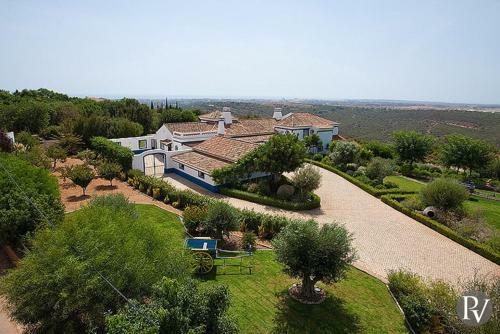 Boliqueime Villa Sleeps 8 Pool Air Con Wifi