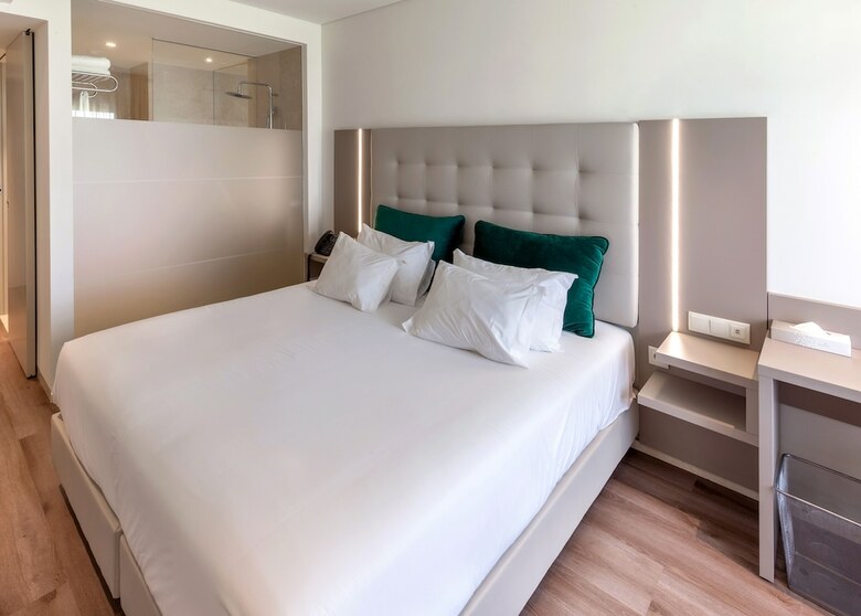 Oporto Airport & Business Hotel
