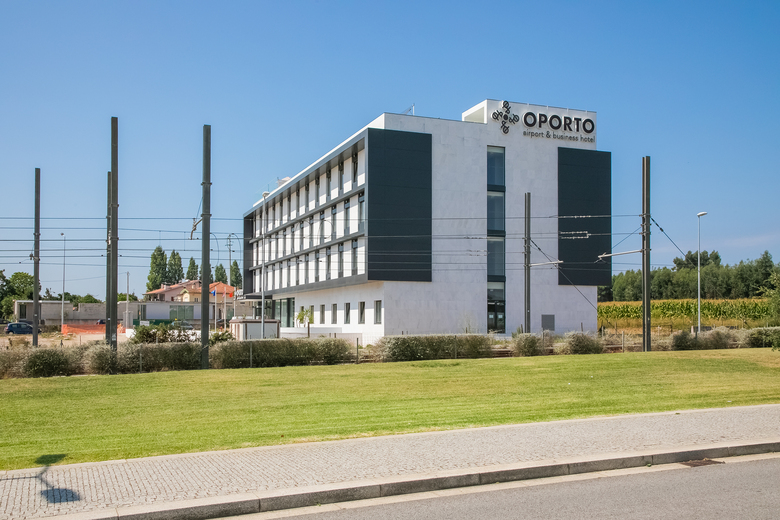Oporto Airport & Business Hotel