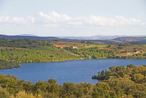 Hostal Ecopark Azibo