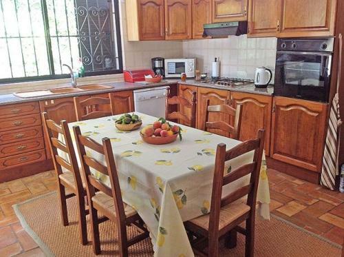 Vale de Rosas Villa Sleeps 8