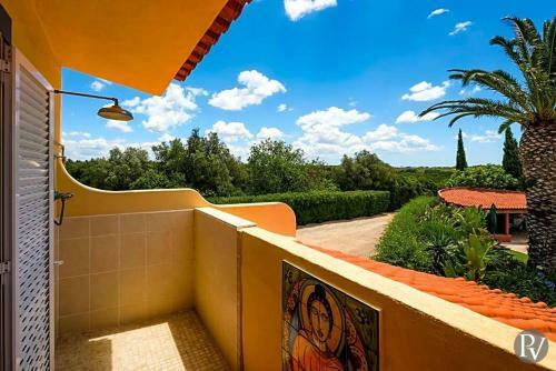 Alvor Villa Sleeps 12 Pool