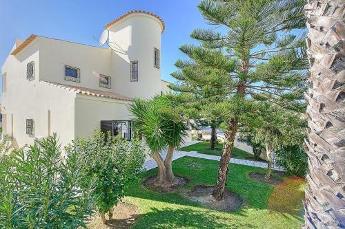 Gale Villa Sleeps 8 Pool Air Con Wifi
