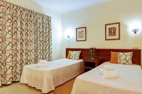 Gale Villa Sleeps 8 Pool Air Con Wifi