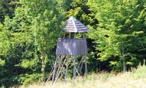 Dobrica Hunting Lodge