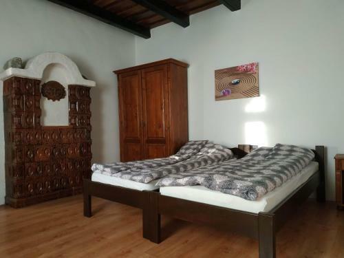 Hostal Ep�rjesi Meg�ll�