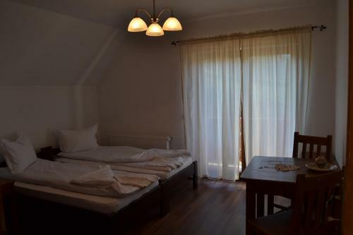 Hostal Ep�rjesi Meg�ll�