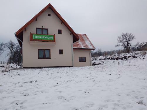 Hostal Ep�rjesi Meg�ll�