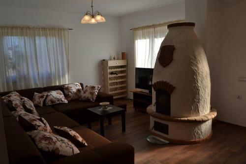 Hostal Ep�rjesi Meg�ll�