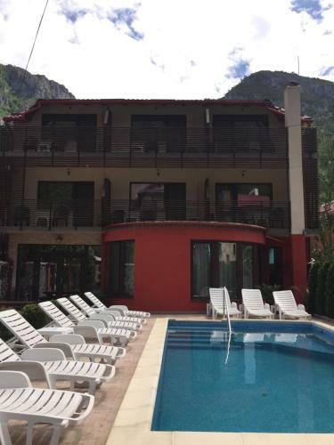 Hostal Pension Jojo
