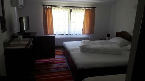 Hostal Casa Lacului