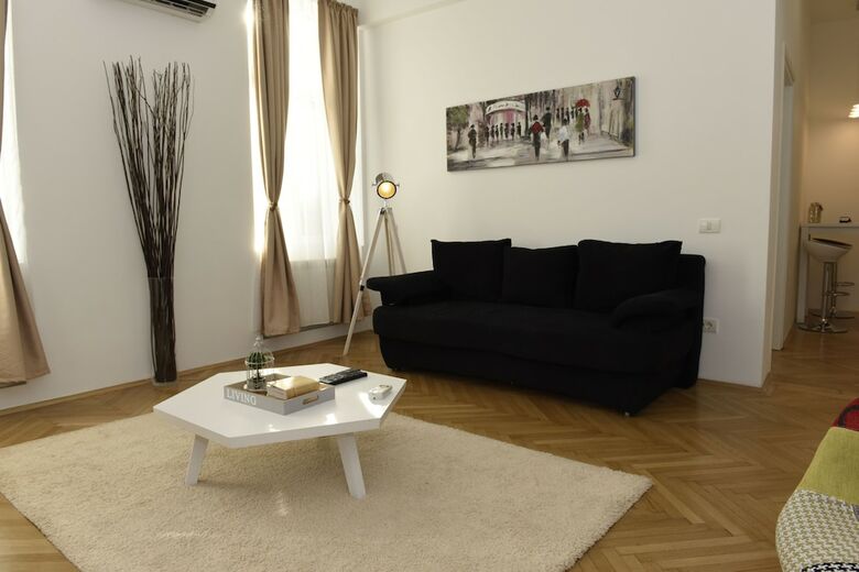 Metropole Apartments - Kogalniceanu