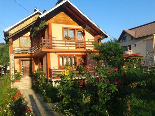 Hostal Pensiunea Nopti de Vara