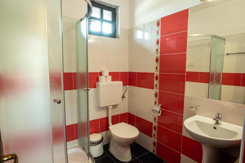 Hostal Pensiunea Zetevar