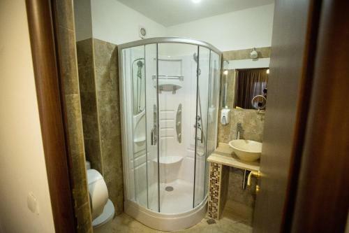Hotel Mbi Travel Inn