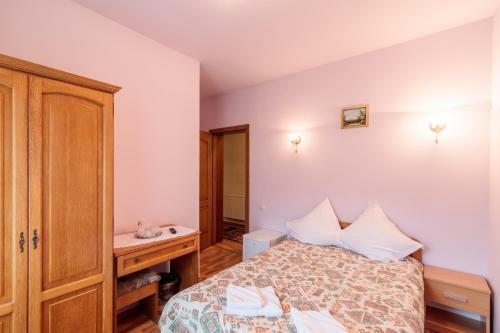 Hostal Pensiunea Alis
