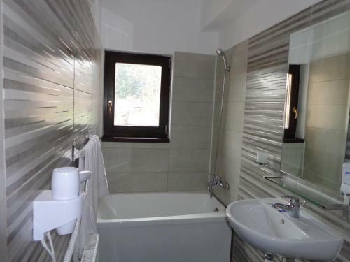 Hostal Pensiunea Aurora