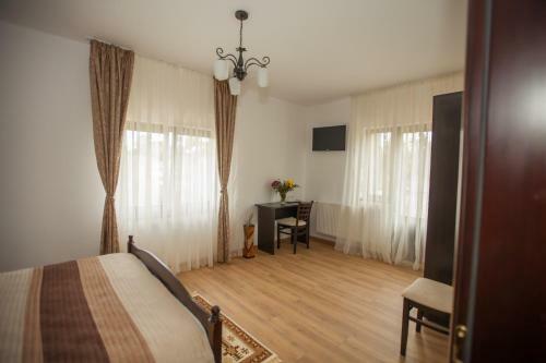 Hostal Pensiunea Aurora