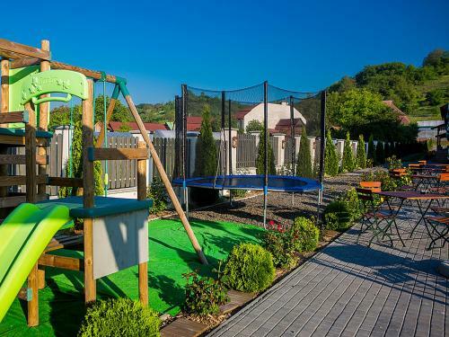 Bed & Breakfast Country Court