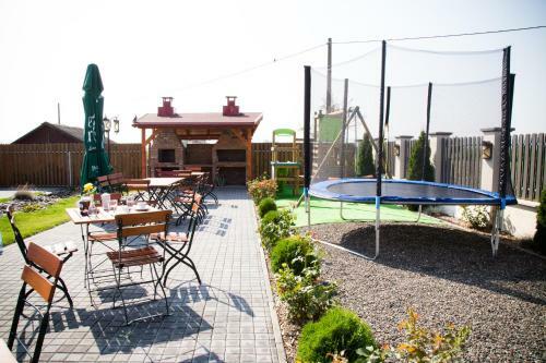 Bed & Breakfast Country Court