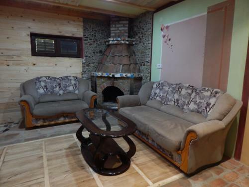 Lodge Staparski Sorrento