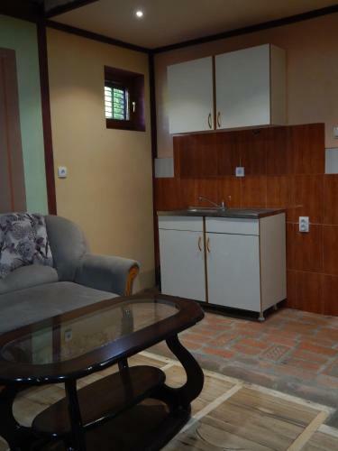 Lodge Staparski Sorrento