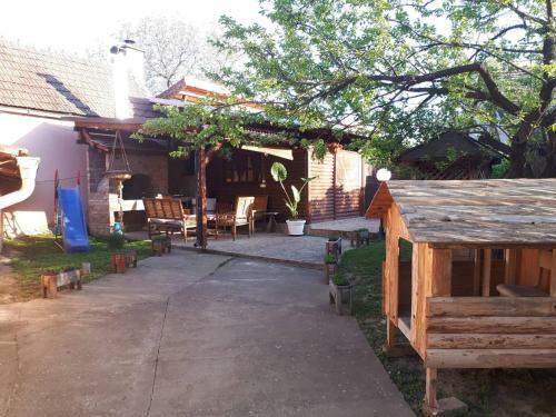 Lodge Prenociste Tera Nova