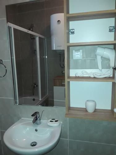 Apartman Zlatna Ru?a