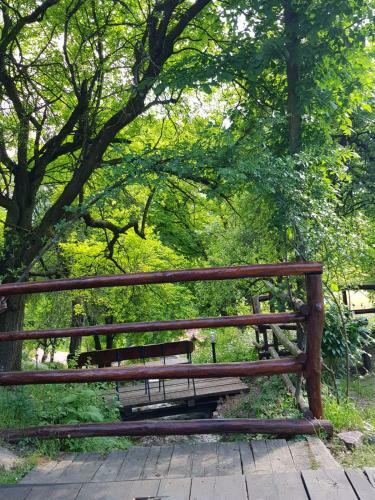 Hostal Guest House Lisinski Raj