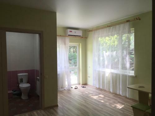 Hostal Uyut Guest House