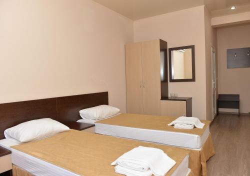 Hostal Lilia Guest House