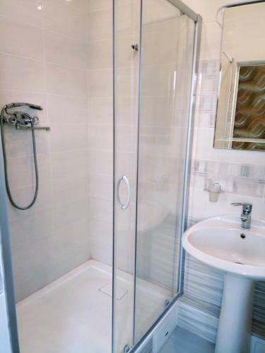 Apartament Shaumyana 28