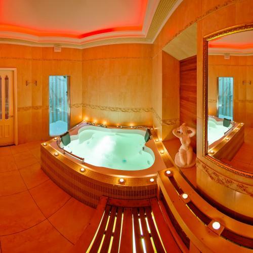 Hotel Golden Palace