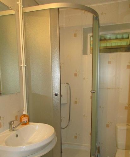 Hostal Guest House Derevnya Vanino