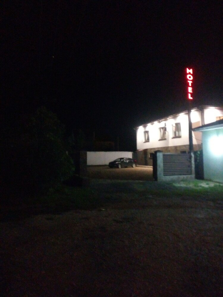 Hostal Guesthouse On Rodnikovaya 9