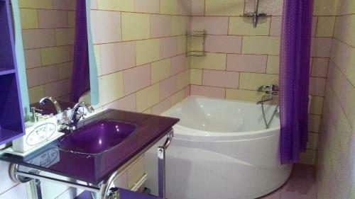 Hotel M-53
